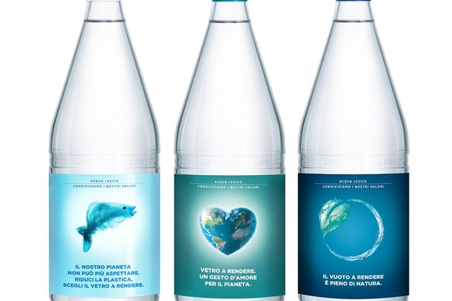 Le nuove Etichette Manifesto di Acqua Levico: protagonista il vetro a rendere e la consegna a domicilio.